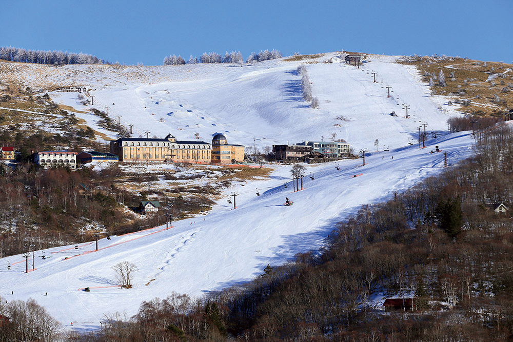 SHIRAKABA ROYAL HILL SKI RESORT